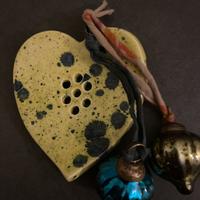 Heart-Shaped Handmade Ceramic Soap Dish - Gorse