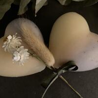 Neroli and Cedarwood with Alkanet Root and Kaolin Clay (Chubby Heart)
