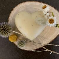 Roman Chamomile, Orange and Bergamot with Blue Poppy Seeds (Chubby Heart)