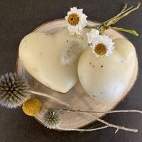 Roman Chamomile, Orange and Bergamot with Blue Poppy Seeds (Chubby Heart)