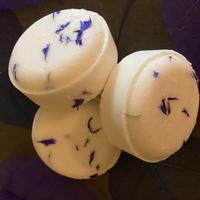 Lavender & Patchouli Shampoo Bar with Cornflower Petals
