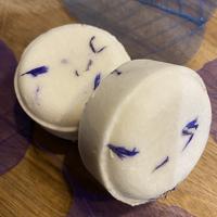 Lavender & Patchouli Shampoo Bar with Cornflower Petals