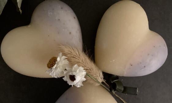 Neroli and Cedarwood with Alkanet Root and Kaolin Clay (Chubby Heart)