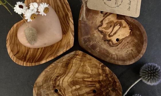 Heart-shaped Olive Wood Soap Dish